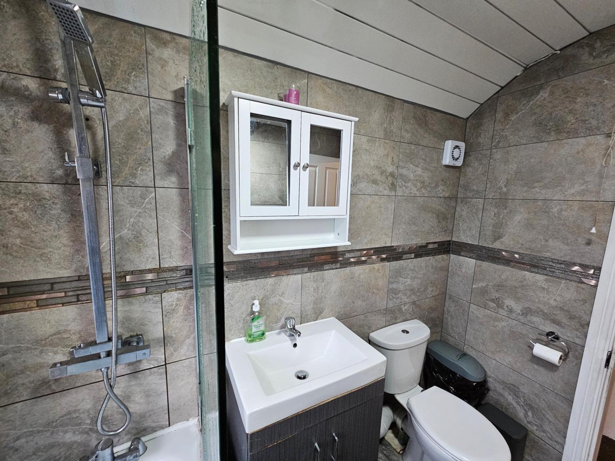 Monyhull Homestay - Near City Centre Kingsheath Nia Nec Bhx Birmingham Buitenkant foto