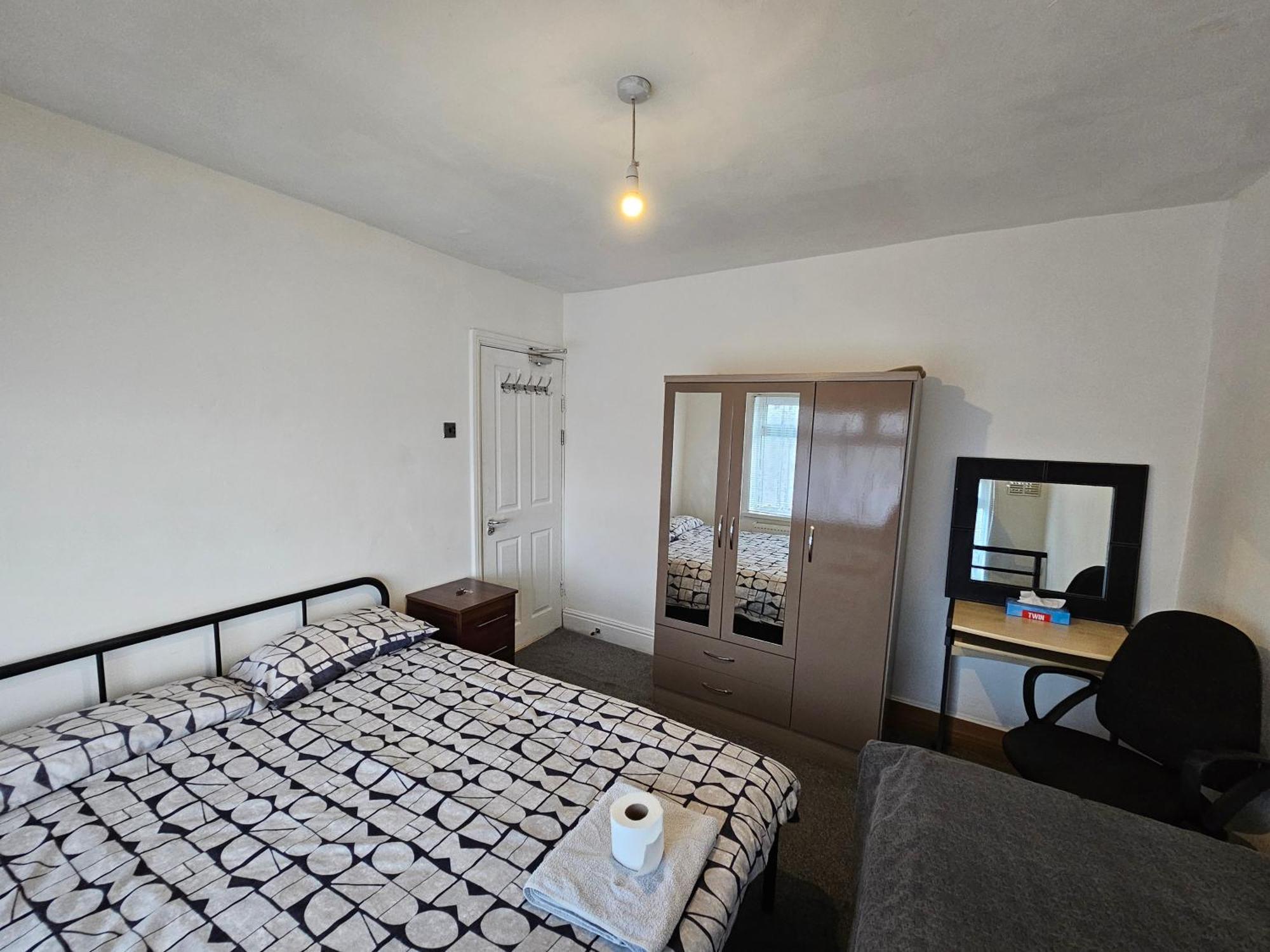 Monyhull Homestay - Near City Centre Kingsheath Nia Nec Bhx Birmingham Buitenkant foto