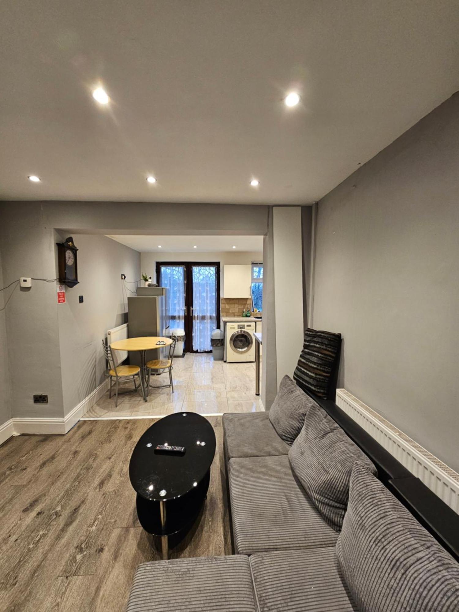 Monyhull Homestay - Near City Centre Kingsheath Nia Nec Bhx Birmingham Buitenkant foto