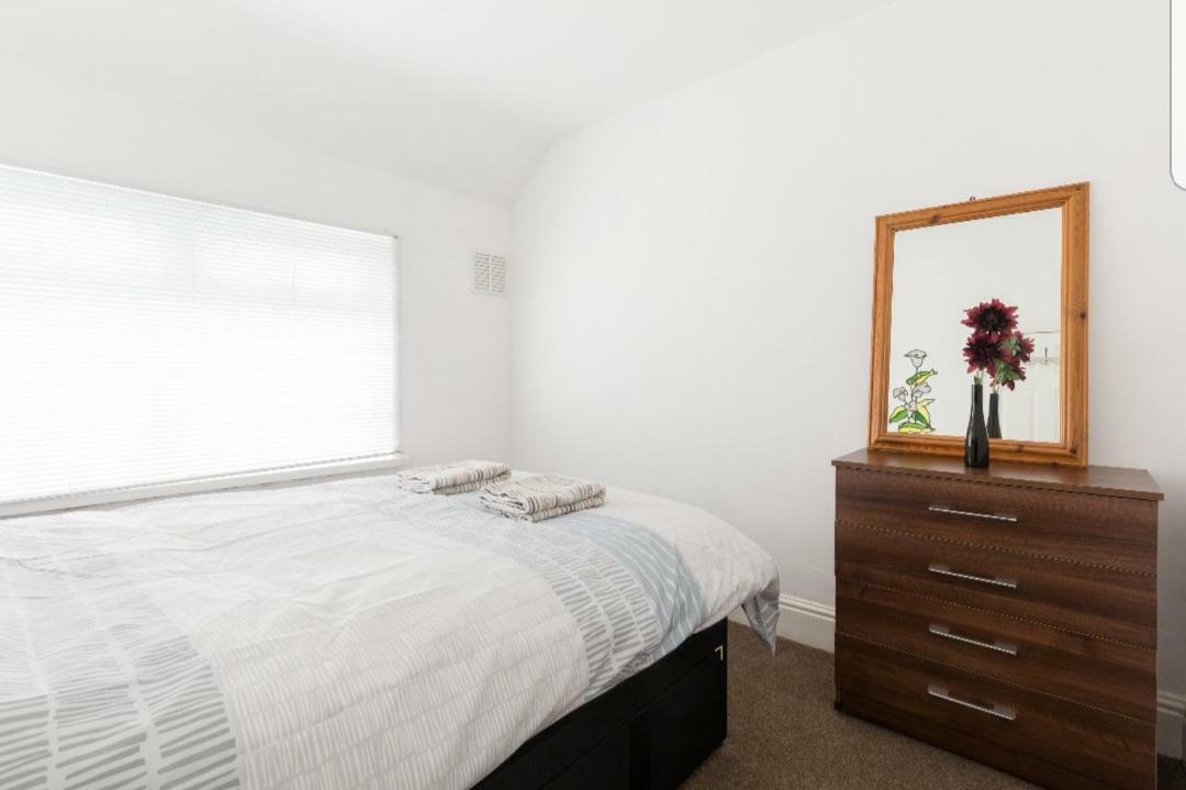 Monyhull Homestay - Near City Centre Kingsheath Nia Nec Bhx Birmingham Buitenkant foto